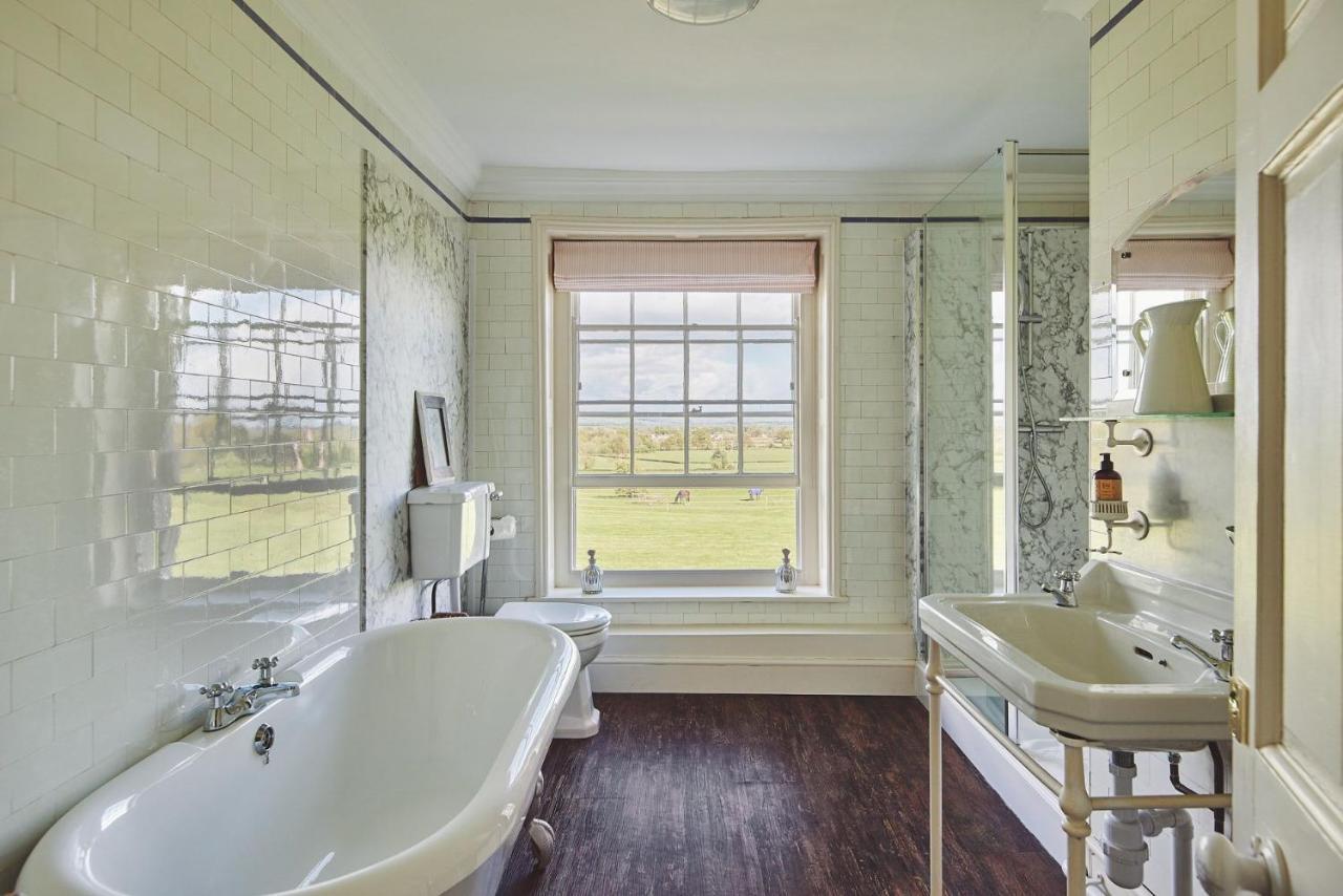 Equestrian Manor Villa Upton upon Severn Bagian luar foto