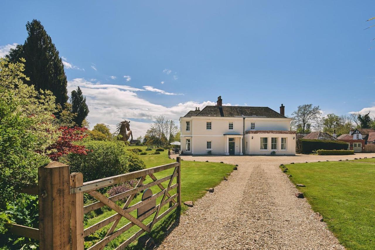 Equestrian Manor Villa Upton upon Severn Bagian luar foto
